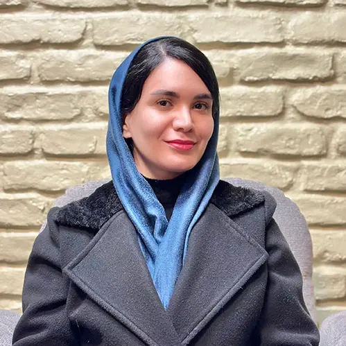  Maryam Samadi Tari